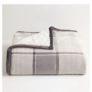 Cuddl Duds Reversible Cozy Soft Throw 50x60 Inches